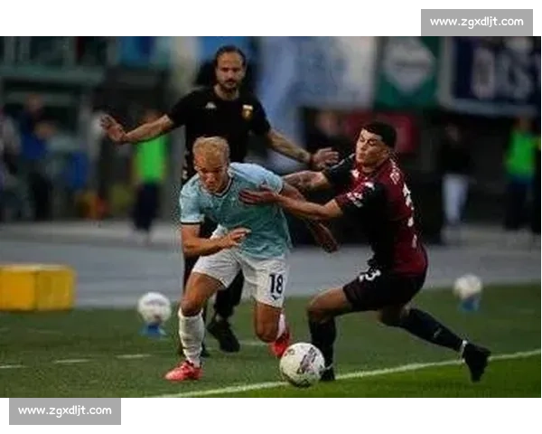 半场战报：塔韦尼耶角球破门 克鲁皮建功 伯恩茅斯 2-0 诺丁汉森林